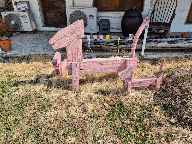 핑크색 말 조형물