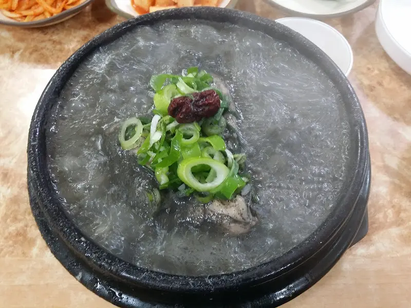 검은깨 삼계탕 확대