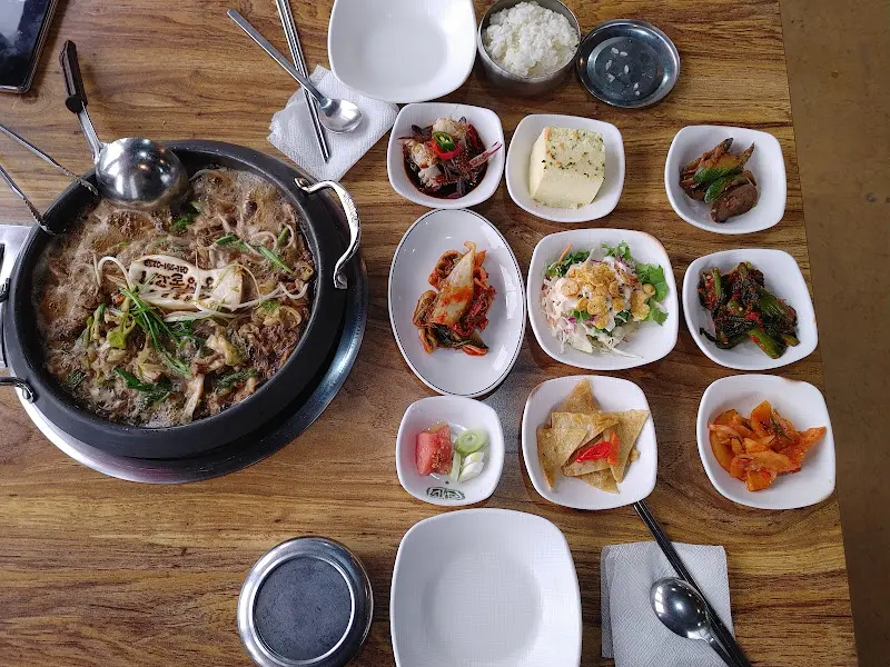 락불고기의 푸짐한 한상차림 (항공샷)