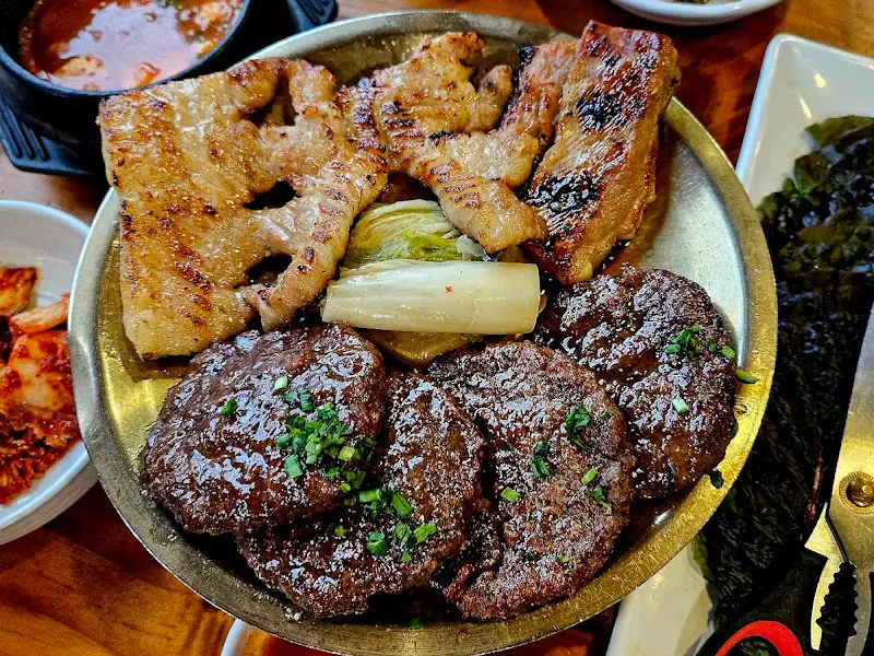 떡갈비와 돼지갈비