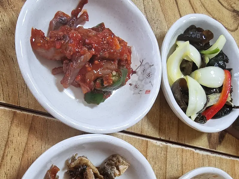 다양한 밑반찬 클로즈업