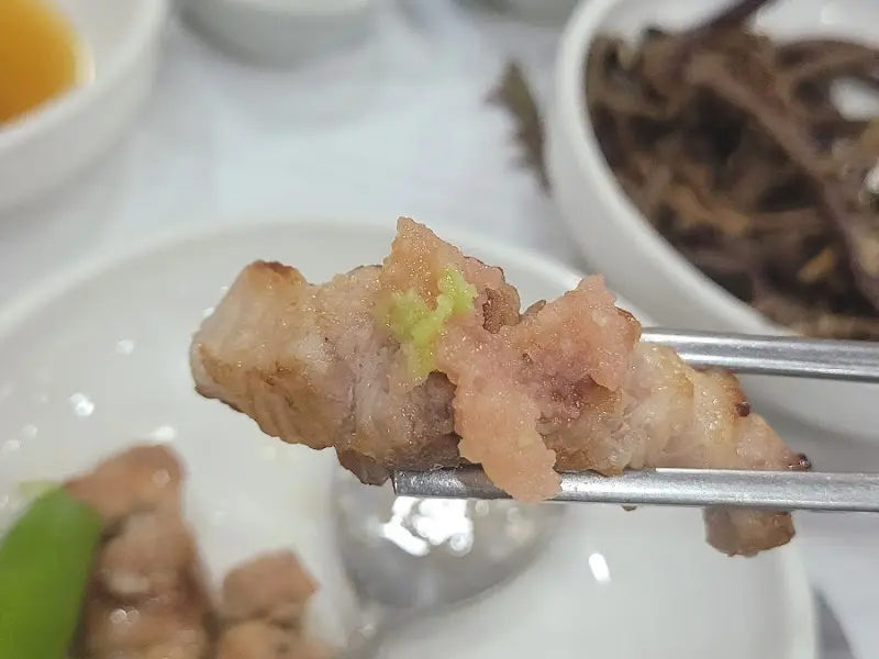 황학산식당의 삼겹살 디테일 샷