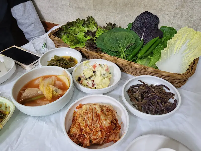 황학산식당 내부