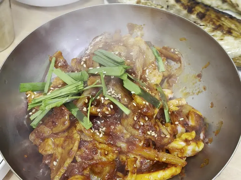 맛깔스러운 오징어볶음