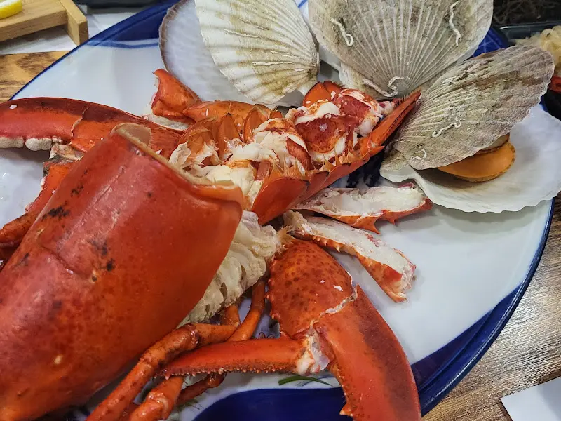 눈으로도 즐거운 랍스터 요리