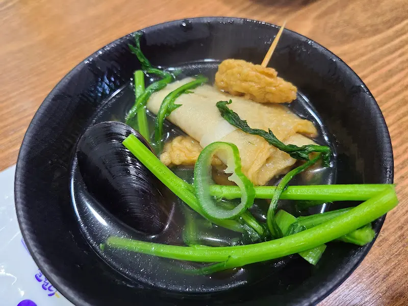 신선한 해산물이 가득한 한 상