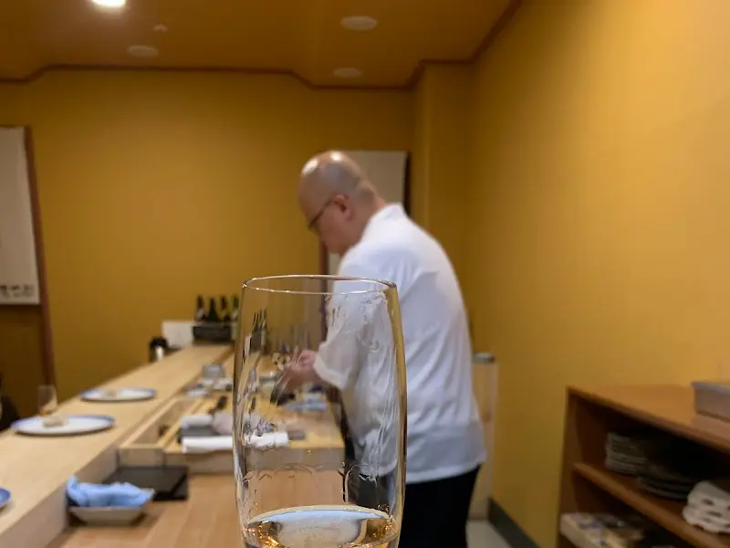 스시를 만드는 셰프