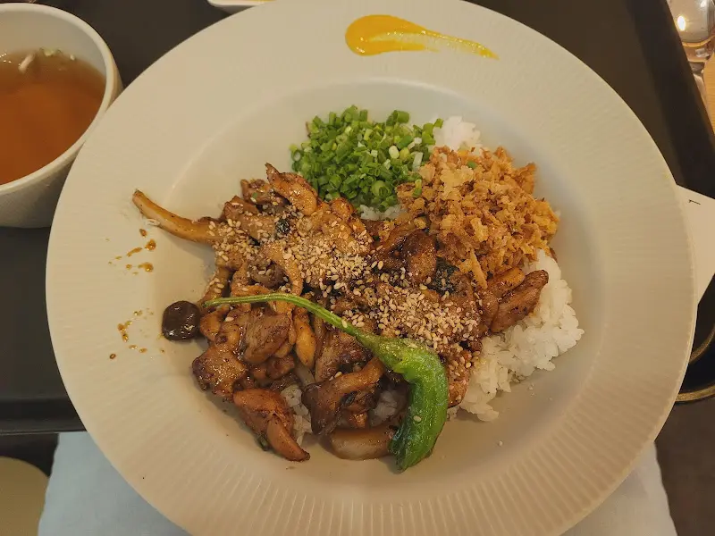 불맛 삼겹살 덮밥