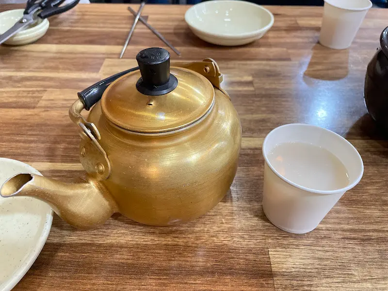 따뜻한 육수 주전자