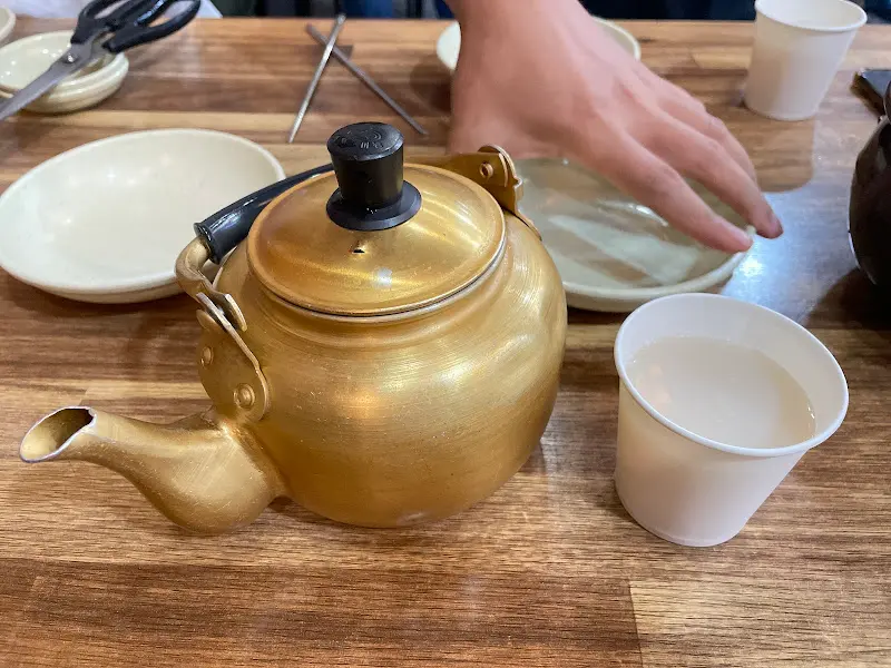 온육수 주전자와 컵