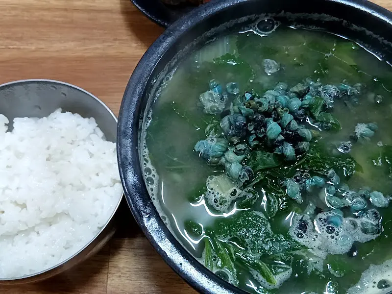 올갱이 해장국과 밥
