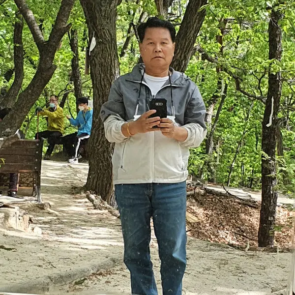 푸근한 인상의 사장님