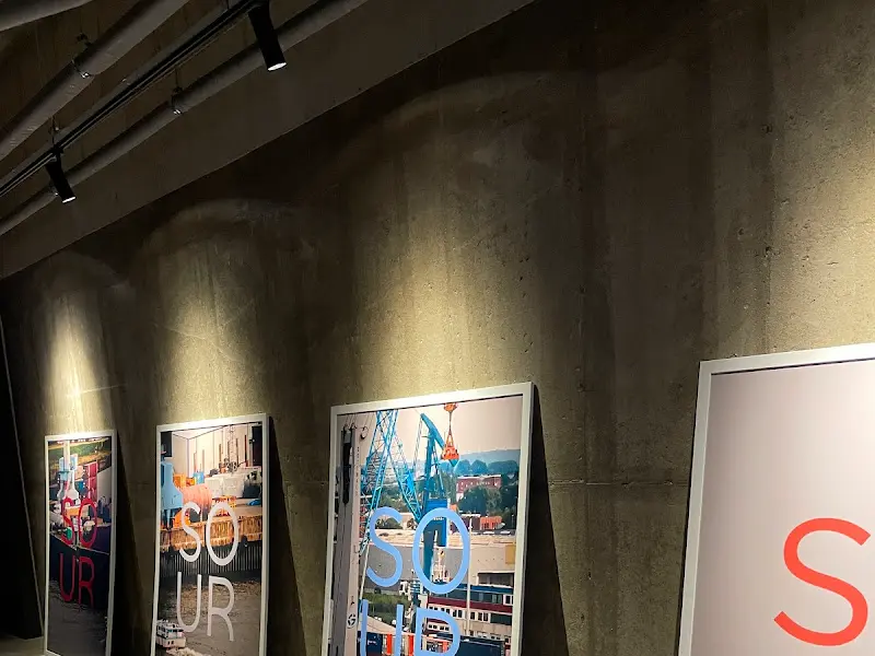 SO/UR 내부 인테리어