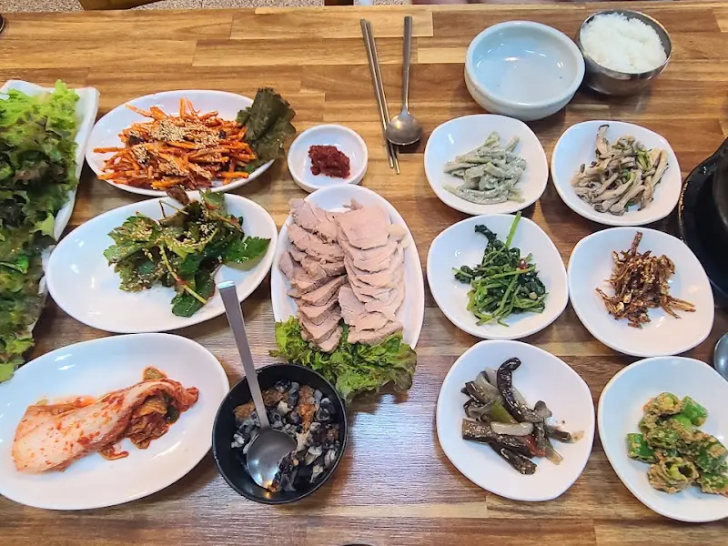 푸짐한 쌈밥 정식