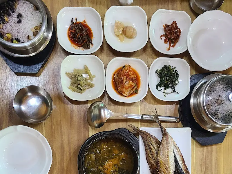 푸짐한 생선구이 정식 한 상 차림