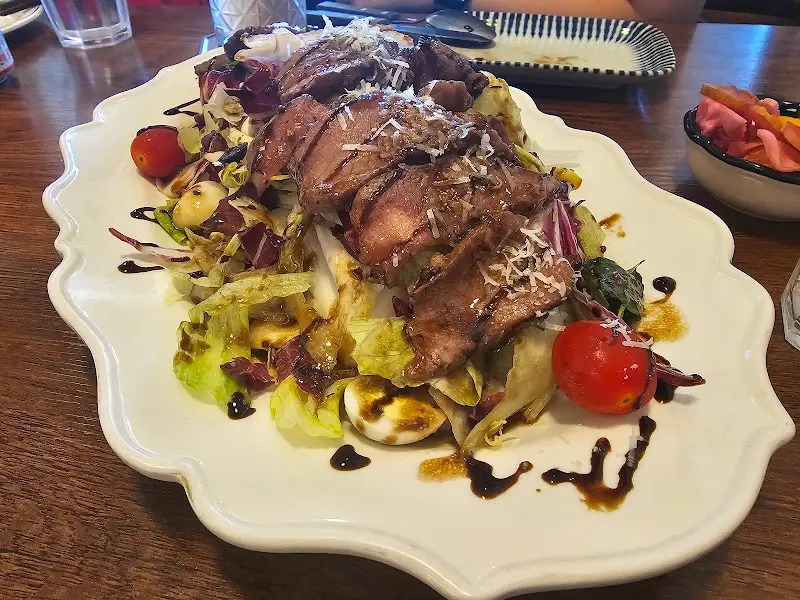 스테이크 샐러드