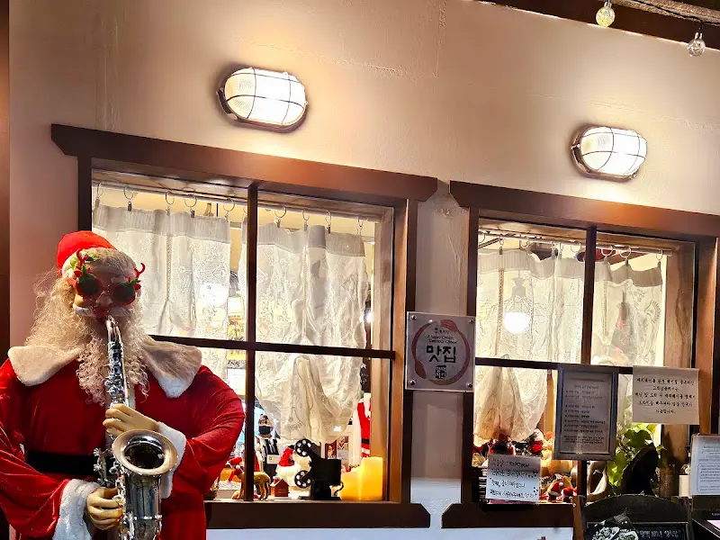 서양밥집 내부 장식