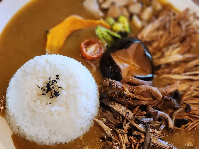 가지런히 놓인 버섯 토핑