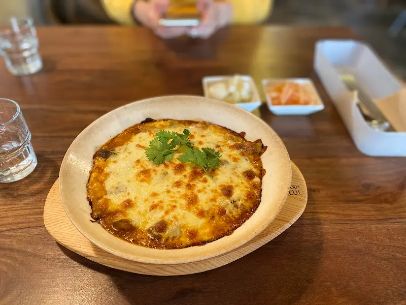 치즈가 듬뿍 올려진 톳카레