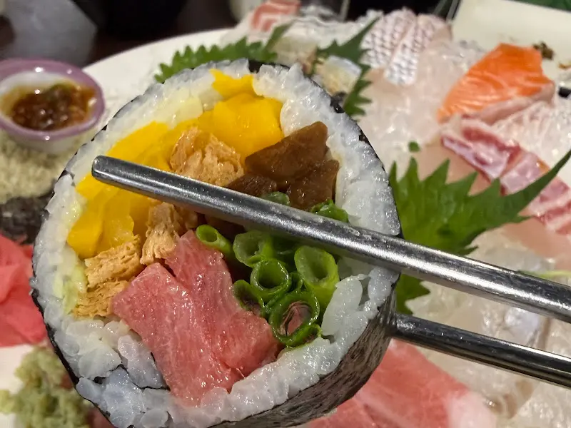 김에 싸 먹는 회