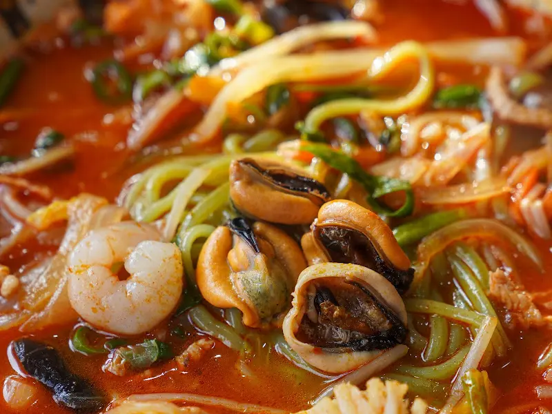 고추짬뽕 속 해산물