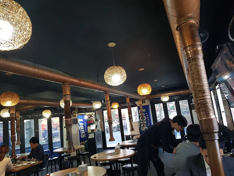 서대포소금구이 내부2