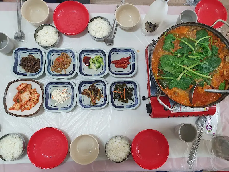 참게탕 전체 상차림