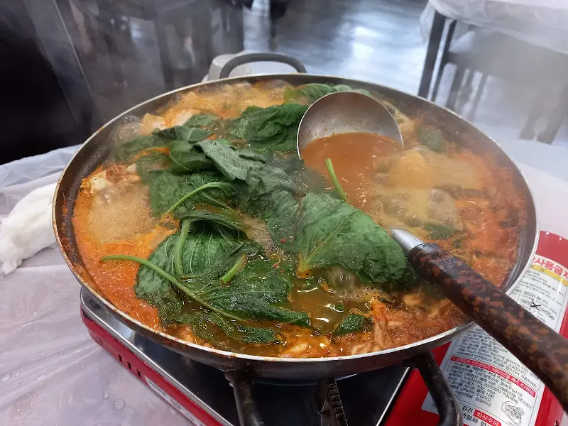 신풍매운탕 식당 내부