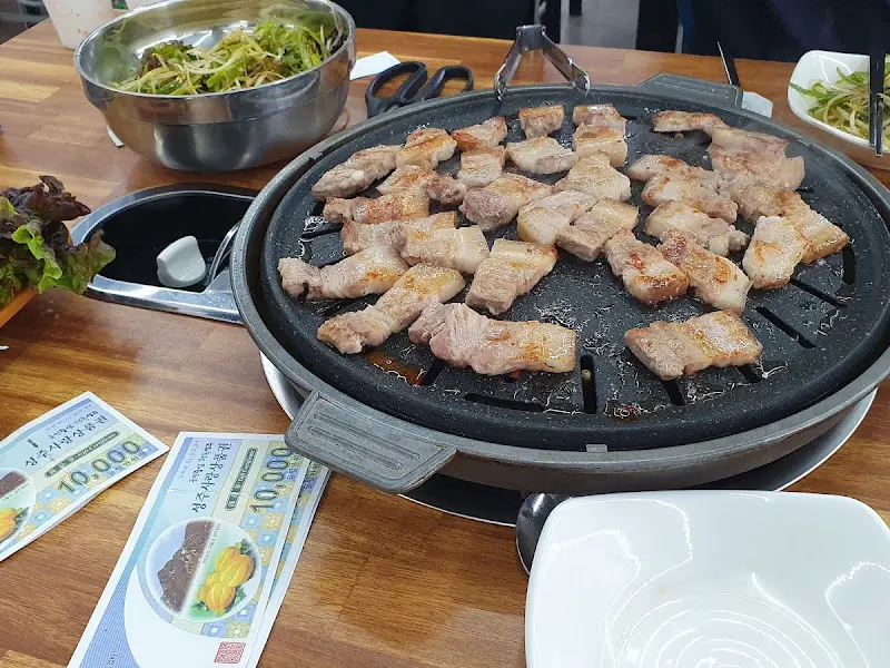 구워지는 삼겹살