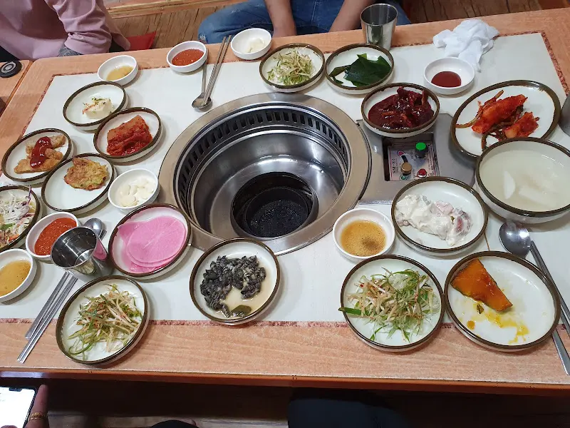 상다리 부러지는 한 상 차림