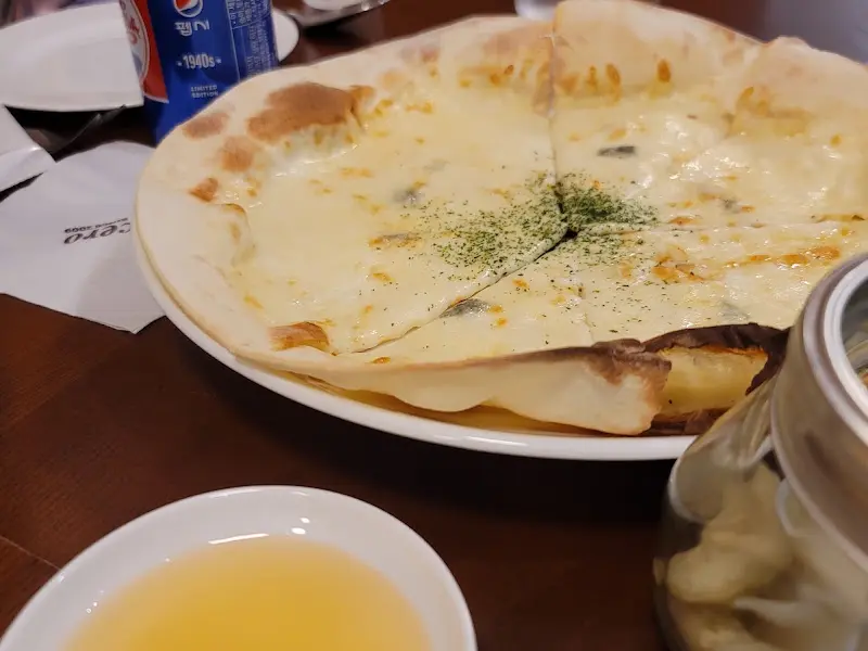 고르곤졸라 피자