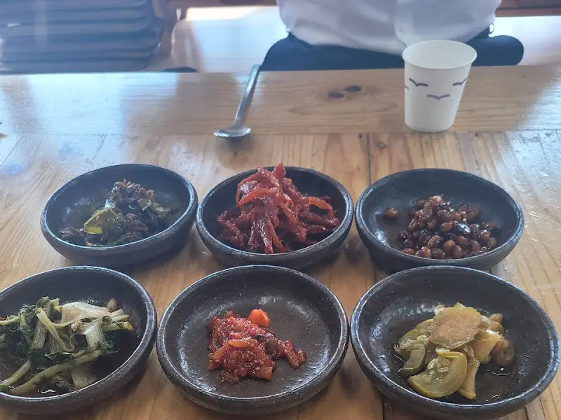 황태정식 밑반찬