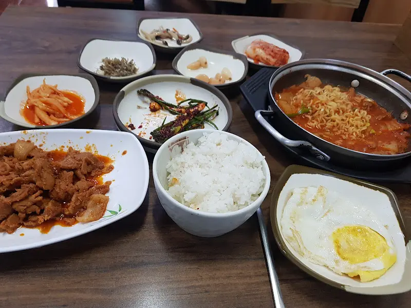 불고기 정식 한상 차림