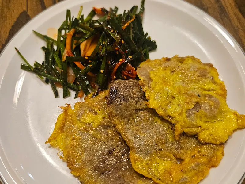 육전과 부추무침