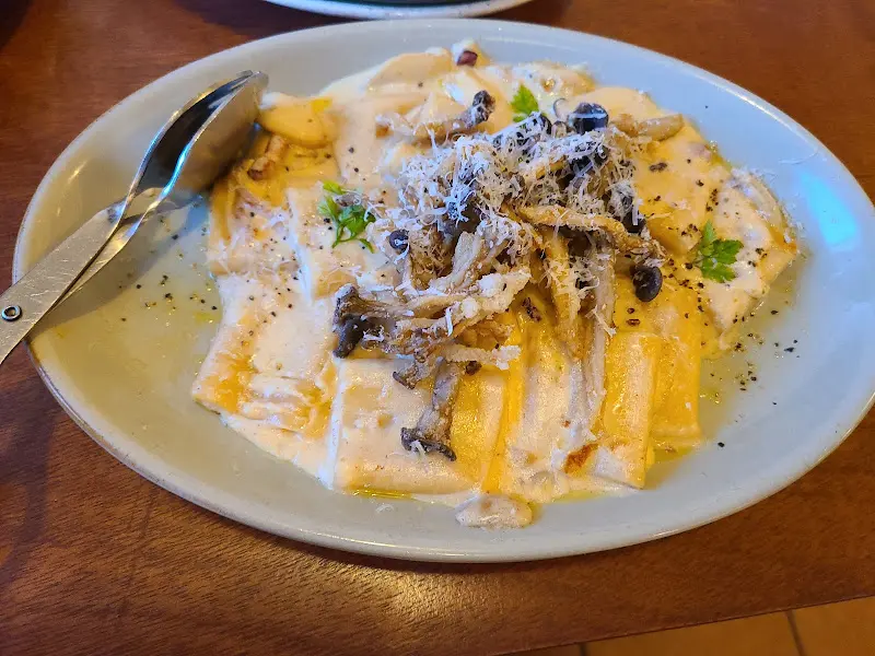 Cali Cali 트러플 머쉬룸 크림 파스타