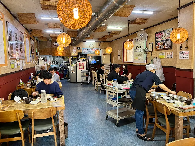 무해정칼국수 내부