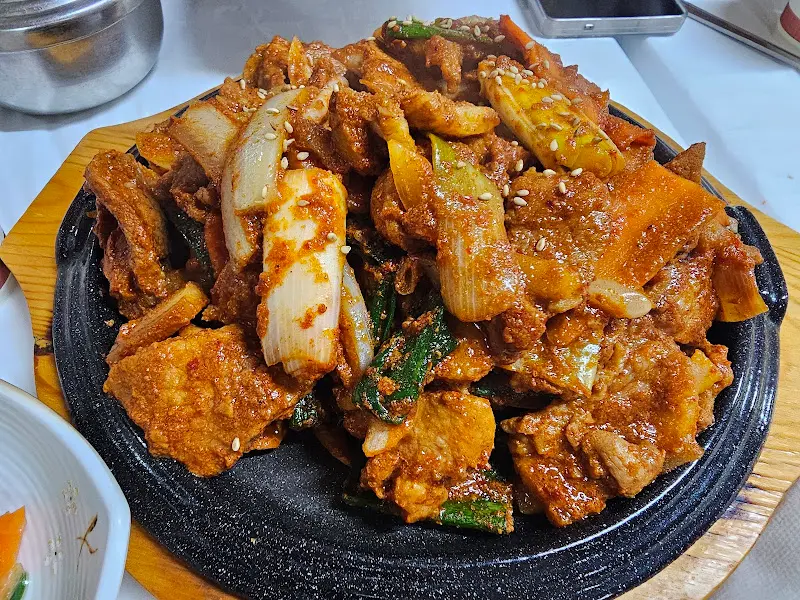 매콤달콤한 양념이 인상적인 제육볶음