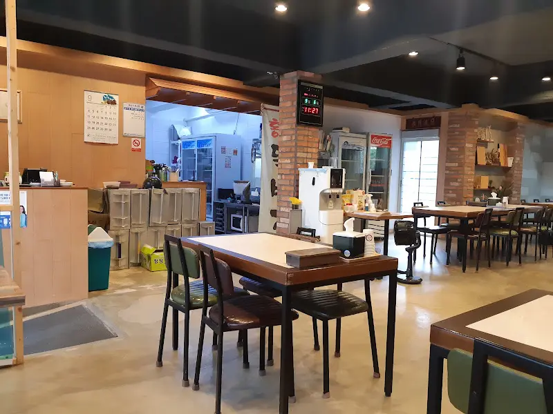 풍년뚝배기 내부 전경