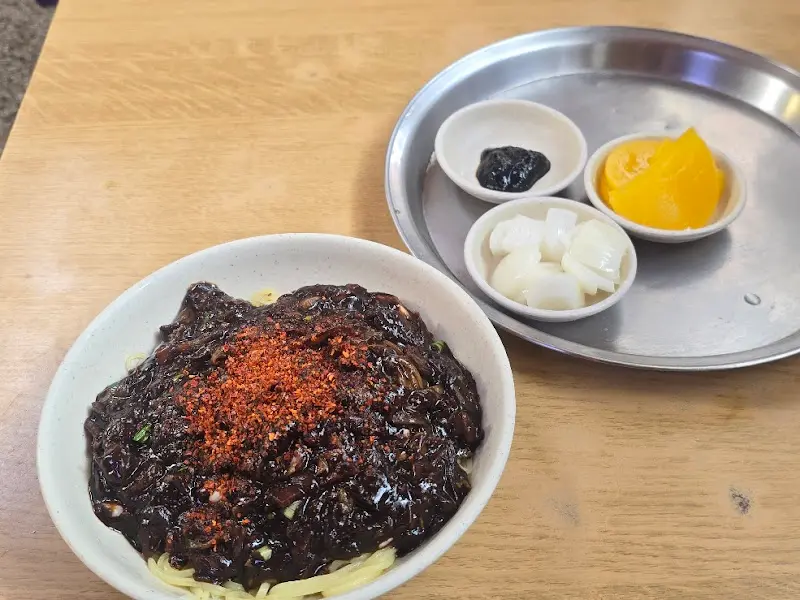 짜장면과 단무지