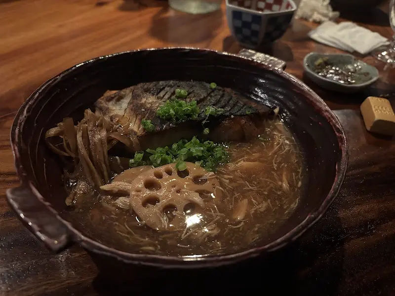 연근이 들어간 따뜻한 요리