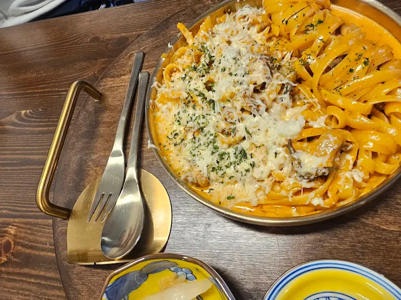 고추장 크림 제육 파스타의 모습