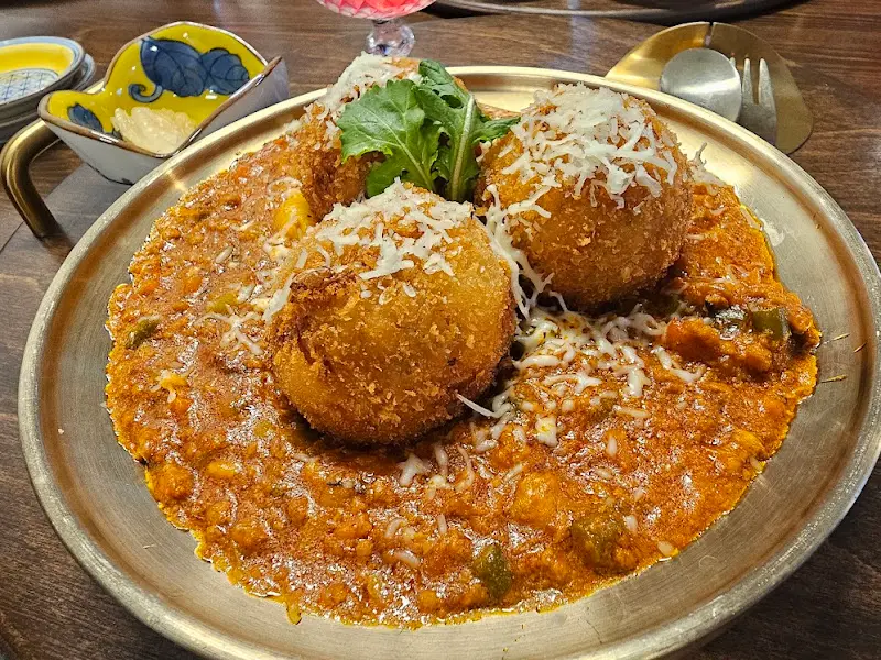 라구 소스 묵은지 아란치니