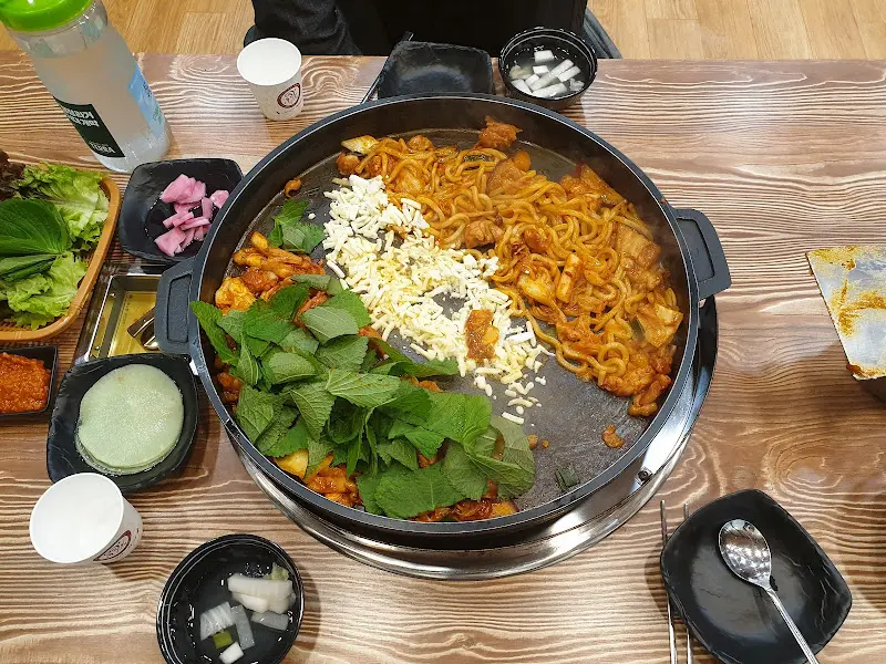 닭갈비와 사리