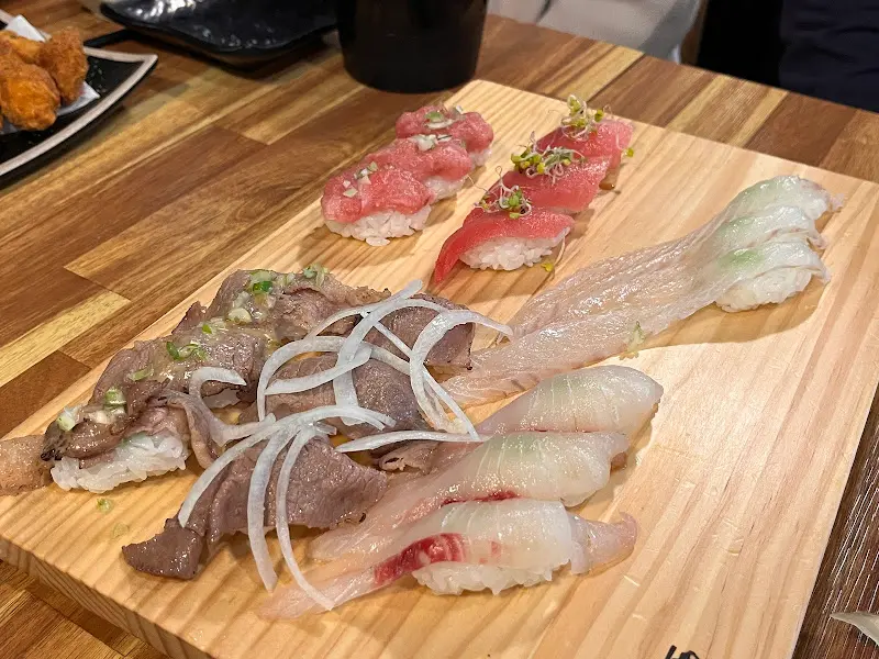 다채로운 스시 한 상