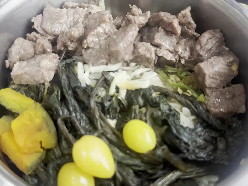 한우 채끝 곤드레 솥밥