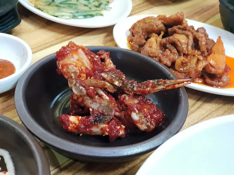 다양한 밑반찬들