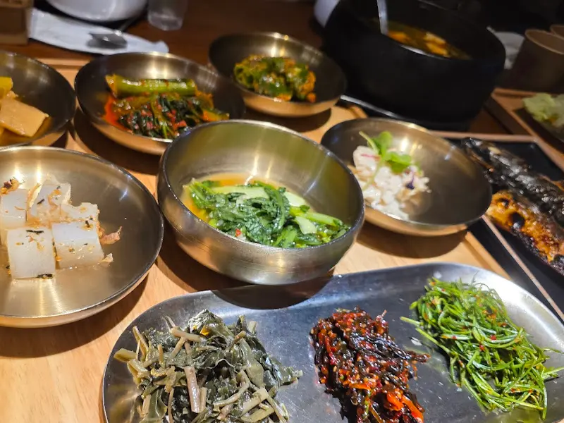 깔끔한 식당 내부