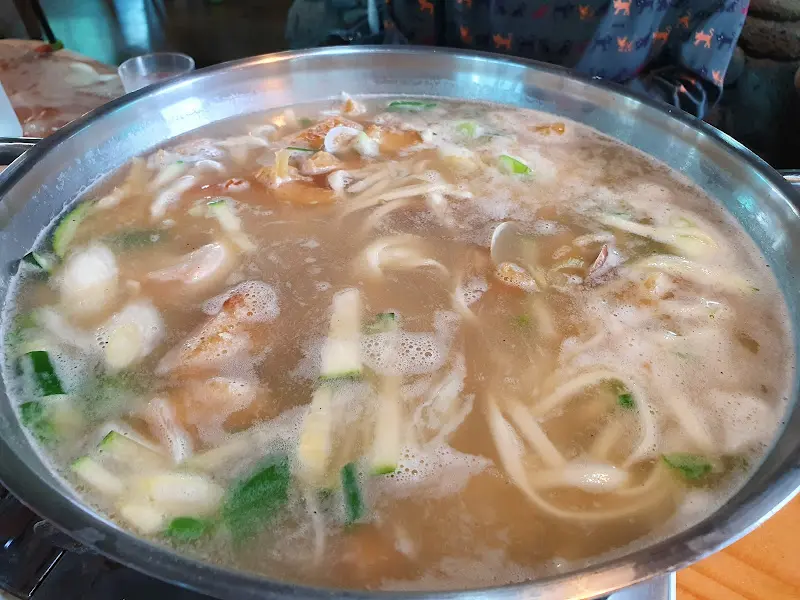 해물칼국수의 모습