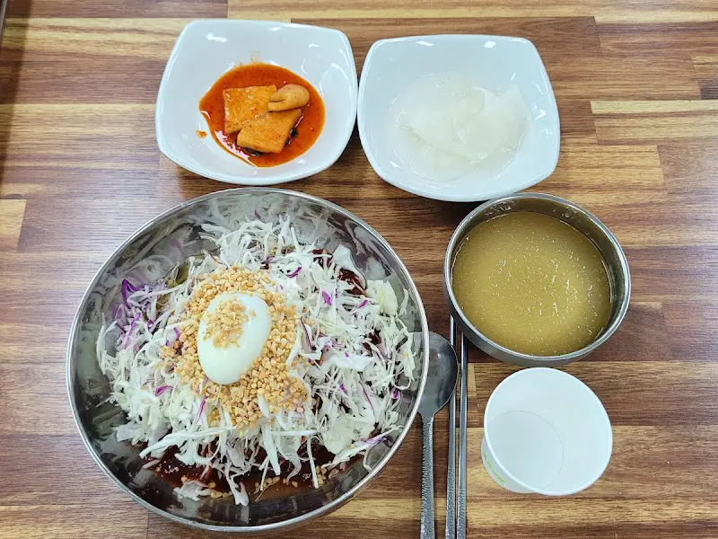 비빔 막국수