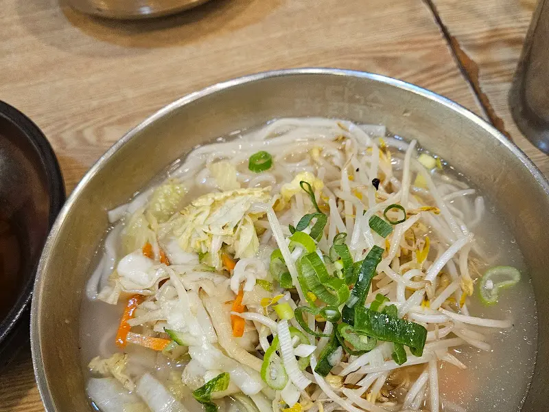 닭칼국수